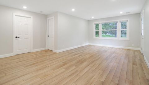 2454 221st Avenue NE