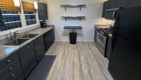 1803 White Oak Hollow NE