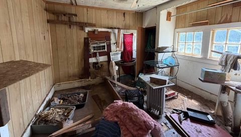 111 W Mimosa Dr
