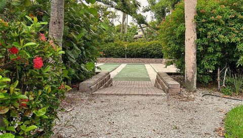 16750 Bocilla Palms