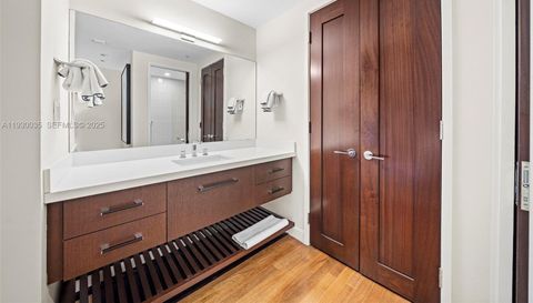 2245 Fisher Island Dr