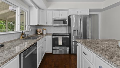 314 Lamplighter Ln SE