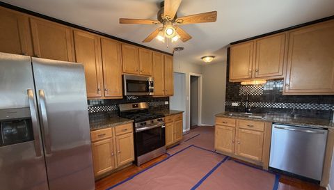 170 E Northwest Highway