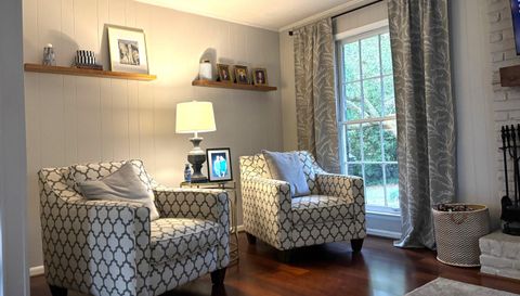 5911 N Shenandoah Rd