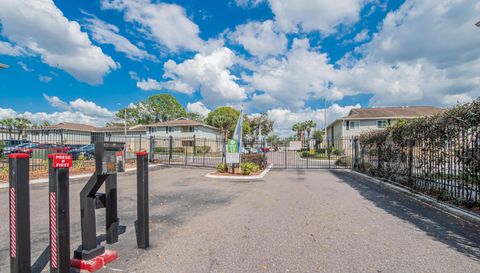 202 Red Maple Pl