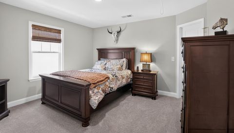 725 Dottie Ct
