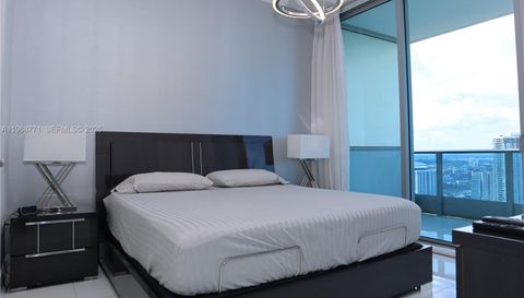 200 Biscayne Boulevard Way