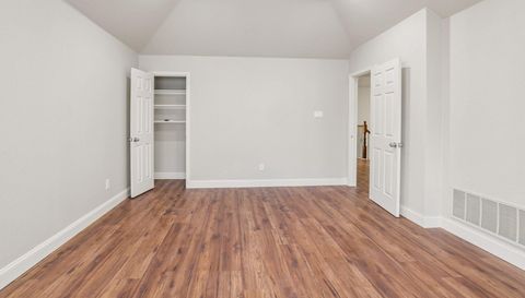 6412 Falcon Ridge Ln