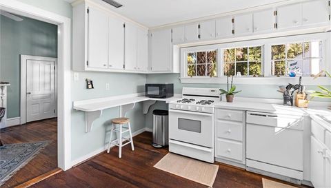 3251 Cottage Hill
