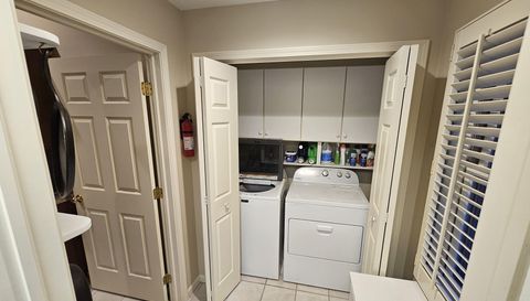 11815 N Lake Side Dr