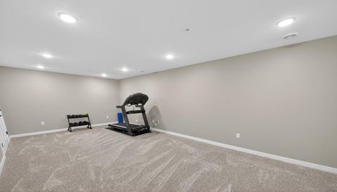 698 Shardlow Place NE