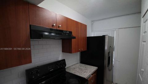 9220 Fontainebleau Blvd