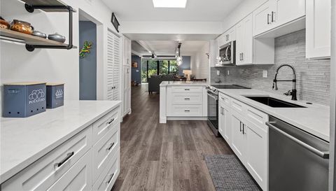 523 BAYPORT WAY
