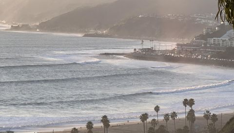 15221 Via De Las Olas