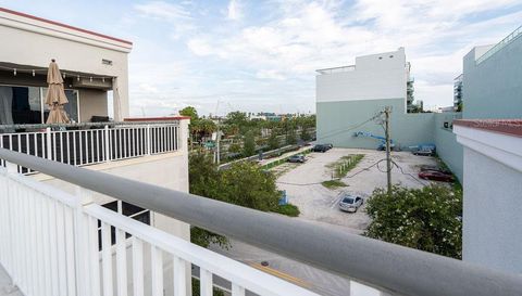 1002 Channelside DRIVE