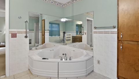 2572 Spring Valley Cir