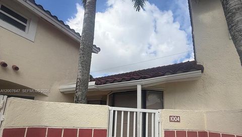 1004 San Remo Cir