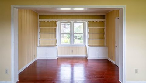 1609 Crestview Dr