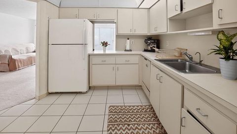 300 Diplomat Pkwy APT 601