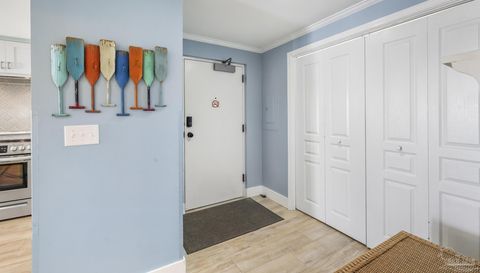 22 Via Deluna Dr