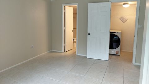 501 Forest Lakes Blvd