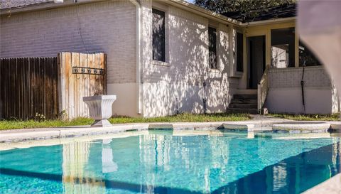 4103 Natural Bridge CT