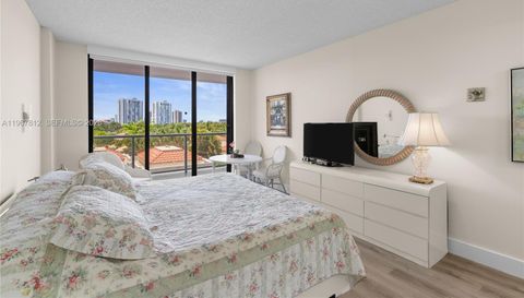 20281 E Country Club Dr