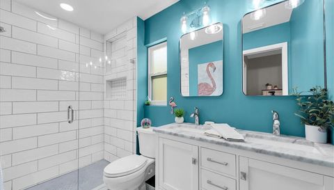 25 HARBOR WOODS CIRCLE