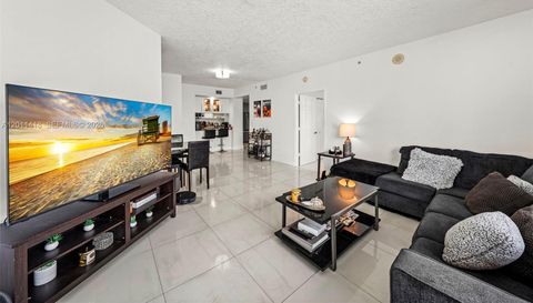275 Ne 18th St