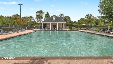 6114 Fieldstone Cir