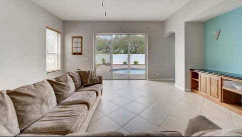5012 Victoria Cir