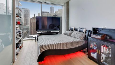 600 N Fairbanks Court