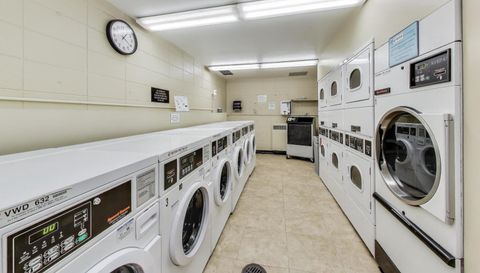 1310 N Ritchie Court