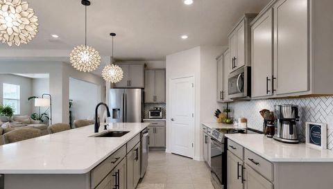 11043 Tamarack Pl