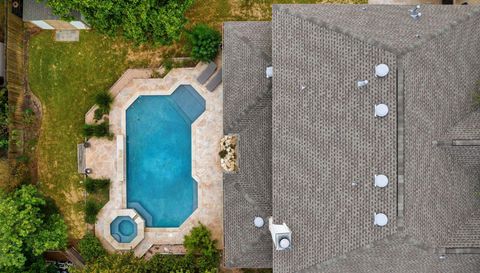 807 Clarence Bohls LN