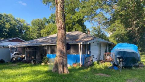 963 Cloverdale Dr