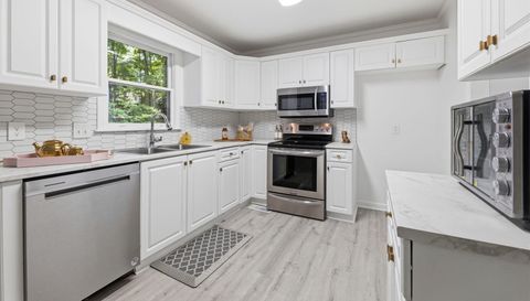 804 Salem Ct