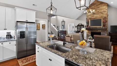 3757 Laurel Park Hwy Hendersonville