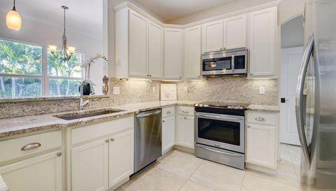 376 Forest Hill Boulevard