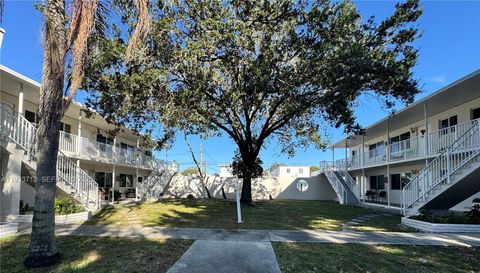 251 Hibiscus Dr