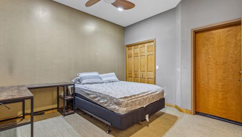 12 Broadway N