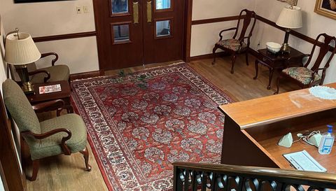 1028 W South Grand Avenue