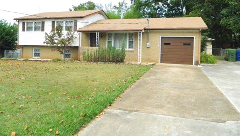 302 Mountain Gap Rd SE