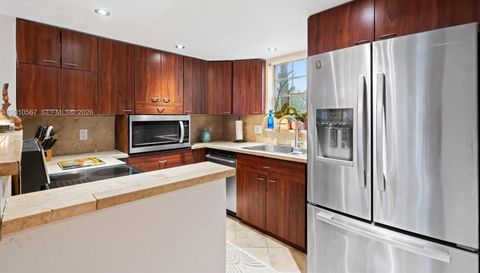 6364 La Costa Dr