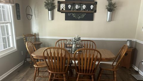 215 Iron Hill Rd