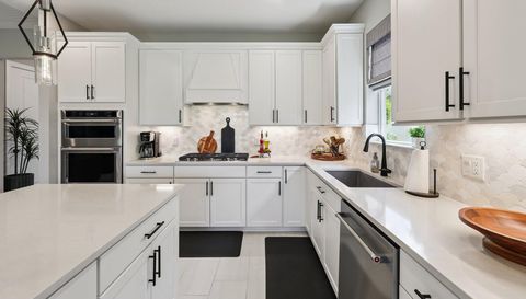 10004 Coral Shore Dr