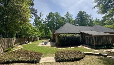 3294 Fox Hunt Trail NW