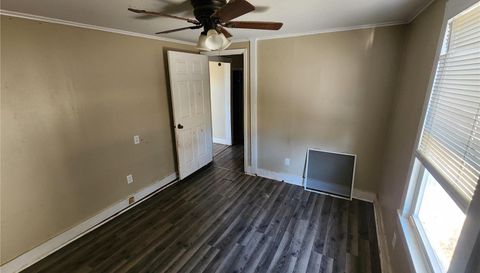 905 East Washing Street