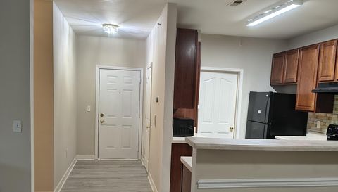 10518 Hill Point Ct