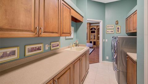 2123 Calusa Lakes